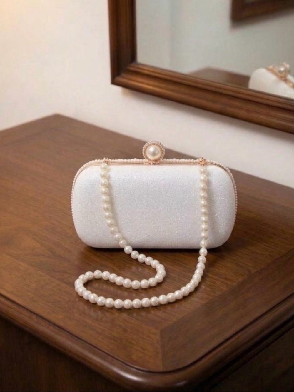 Pearl-Embellished White Evening Clutch with Pearl Strap